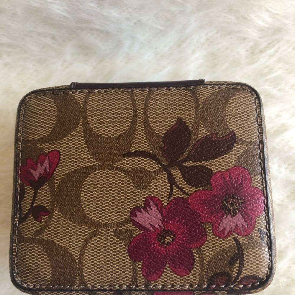 COACH Jewelry box - Picture 4 of 8